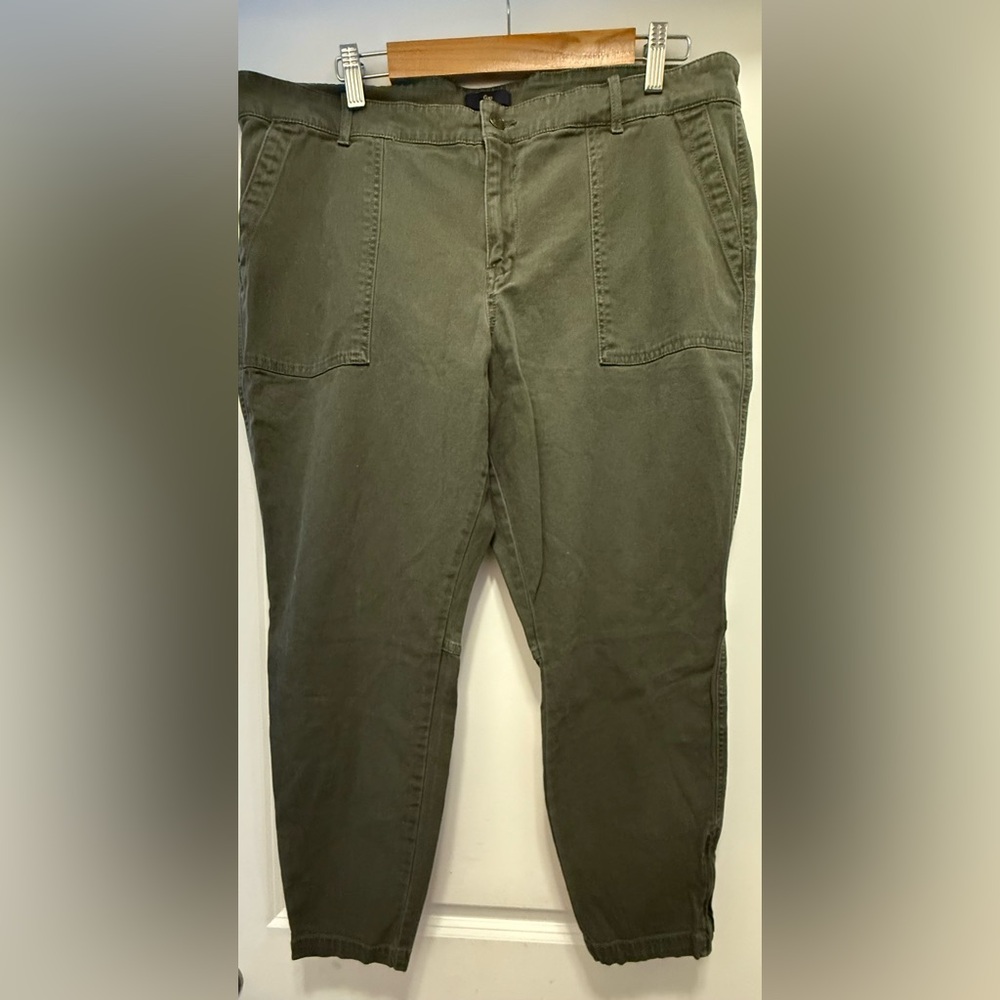 Women’s gap Olive Green Pants